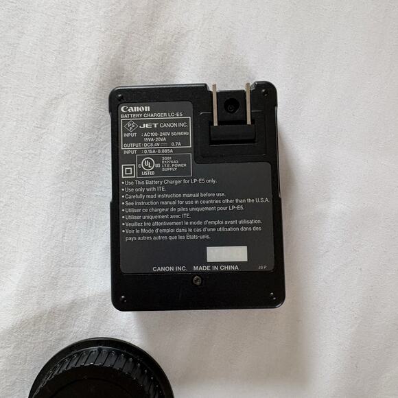 Canon EOS Rebel XS DS126191 Camera 2 Lenses (18-55 & 75-300mm) Battery & Charger - Picture 12 of 16